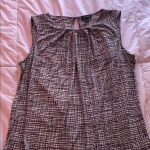 No sleeves comfy top